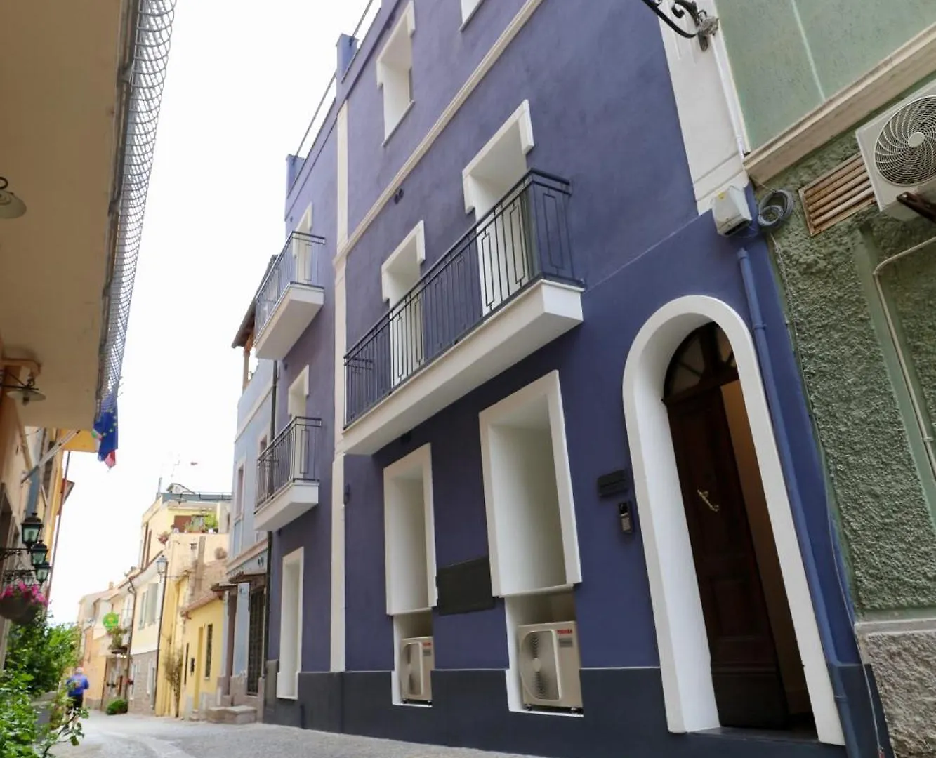 דירות אולביה Luxurious Garibaldi Penthouse - Terrace - Great View - Full Renovation - Historical Centre - Amazing איטליה