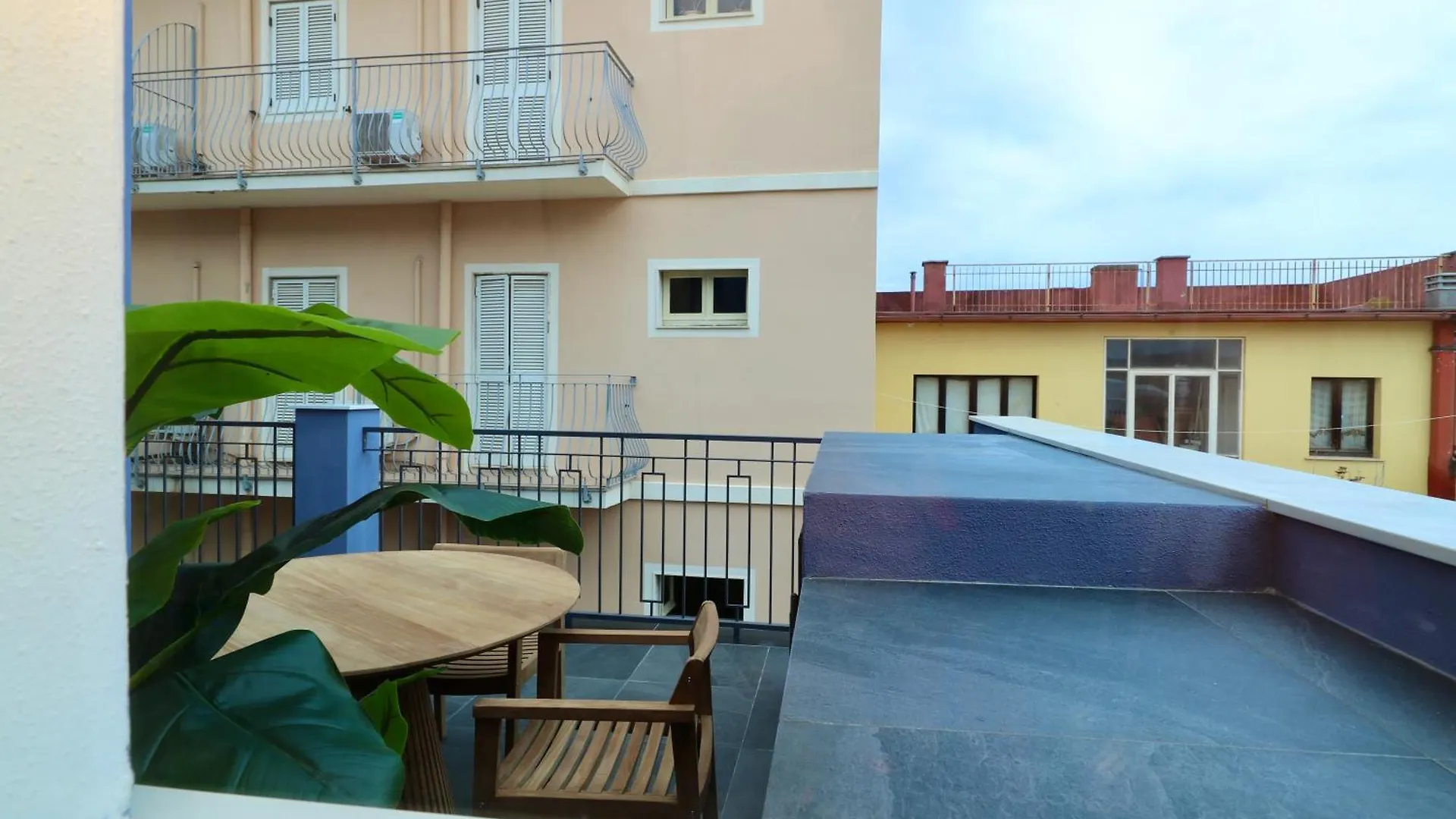דירות אולביה Luxurious Garibaldi Penthouse - Terrace - Great View - Full Renovation - Historical Centre - Amazing 0*,  איטליה