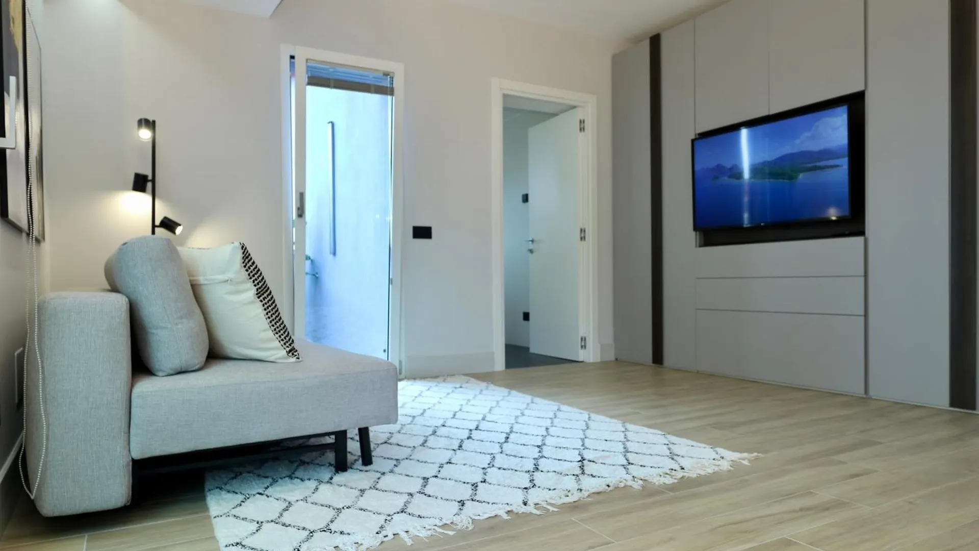 דירות אולביה Luxurious Garibaldi Penthouse - Terrace - Great View - Full Renovation - Historical Centre - Amazing